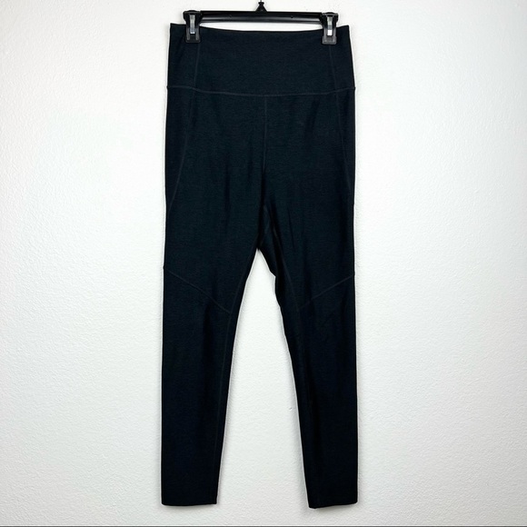 OUTDOOR VOICES Warm Up Legging in Black, Size Medium - Picture 4 of 7